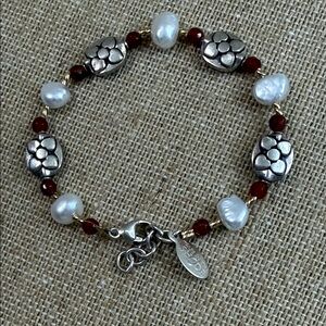 Handmade Pearl and Garnet Bead Bracelet with Silver Flower Accents sterling 925